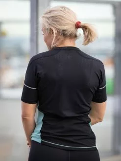 Asics Fujitrail Top 22 Asics Fujitrail Top -Lee Butikk as 2012b927 303 220223 3