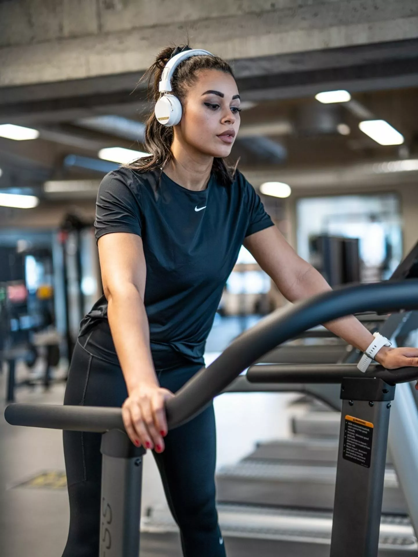 Nike Pro 365 Top SS Essential 4 Nike Pro 365 Top SS Essential - Bilde 2