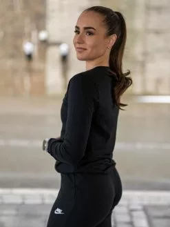 Nike Essential Long Sleeve Tee -Lee Butikk dsc05165