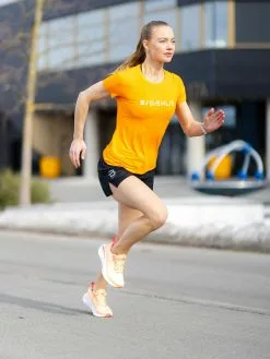 Daehlie T-Shirt Stamina Women 9 Daehlie T-Shirt Stamina Women -Lee Butikk k bd 333505 38500 230404 fs 4