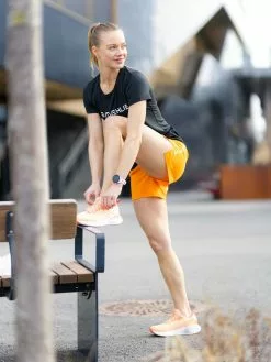 Daehlie T-Shirt Stamina Women 8 Daehlie T-Shirt Stamina Women -Lee Butikk k bd 333505 99900 230404 fs 3