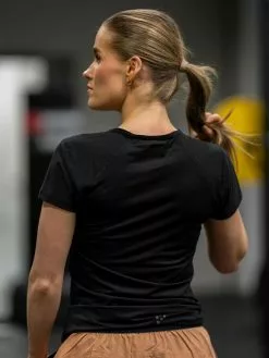 Craft Advance Essence Short Sleeved Slim Tee W -Lee Butikk k cr 1908767 999000 221031 fs 2