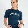 Johaug Rib Tech Tee -Lee Butikk k jo 210750 mnavy 230427 fs 1
