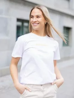 MOSS COPENHAGEN Liv Organic Rubber Print Tee -Lee Butikk k mc 15202 white 230413 fs 1