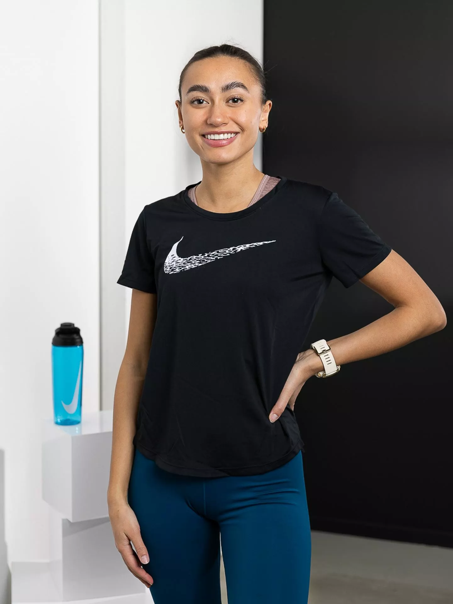 Nike Swoosh Run Top 3 Nike Swoosh Run Top