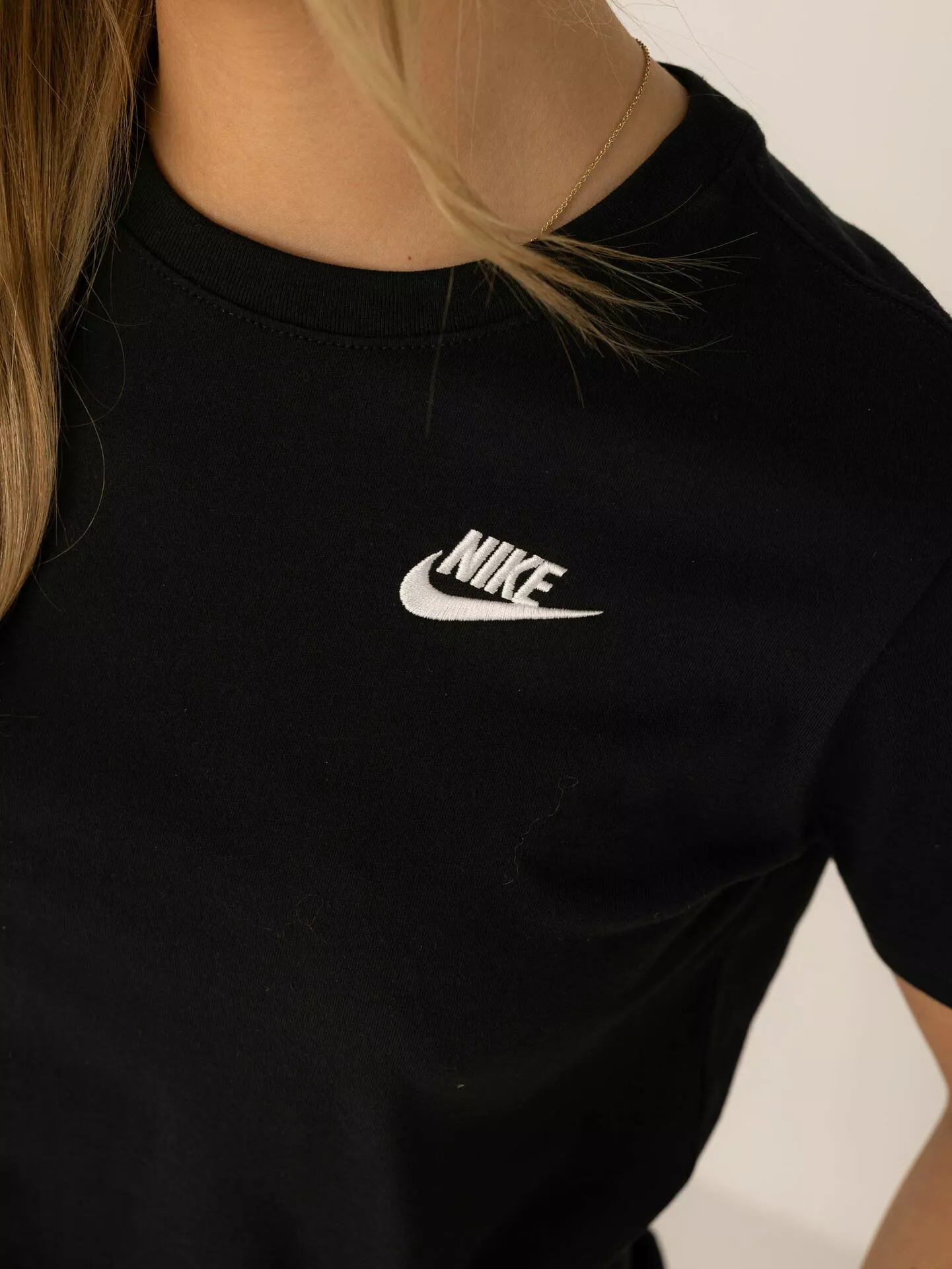 Nike Sportswear Club Tee 6 Nike Sportswear Club Tee - Bilde 4