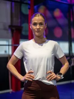 Nike One Luxe Short Sleeve Standard Top -Lee Butikk ni dd0618 100 220329 1