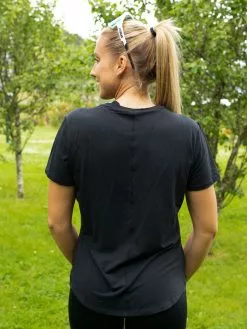 Nike One Short Sleeve Standard Top -Lee Butikk ni dd0638 010 210707 4