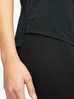 Nike Swoosh Run Short Sleeve -Lee Butikk ni dd6478 010 220426 3