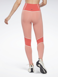 Reebok TS Lux High Rise Tight Colorblocked 12 Reebok TS Lux High Rise Tight Colorblocked -Lee Butikk re tsluxhrcb h51435 220208 2