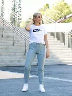 Nike Essential Tee -Lee Butikk sehk0909