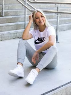 Nike Essential Tee -Lee Butikk sehk0948 1